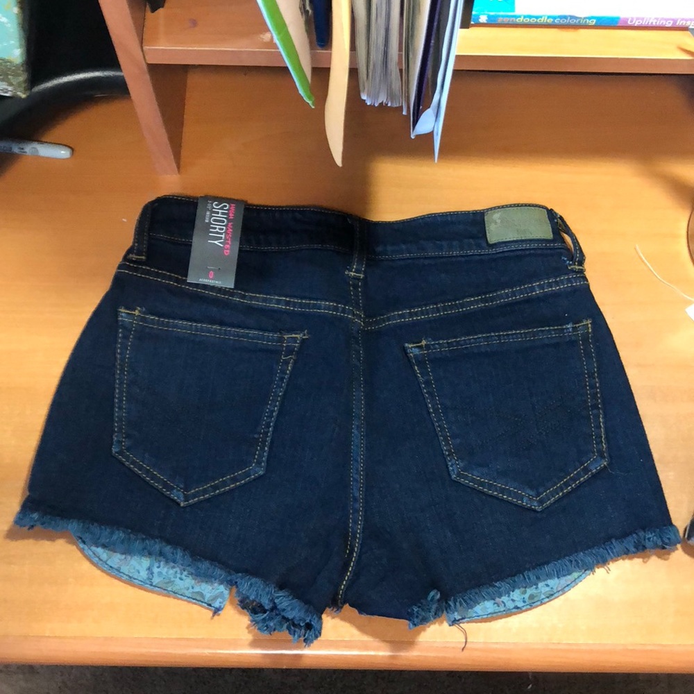 Shorts - Picture 3 of 4